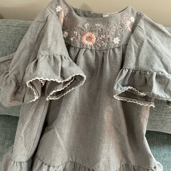 Zara Kids Grey Ruffle Sleeve Top - Picture 3 of 3